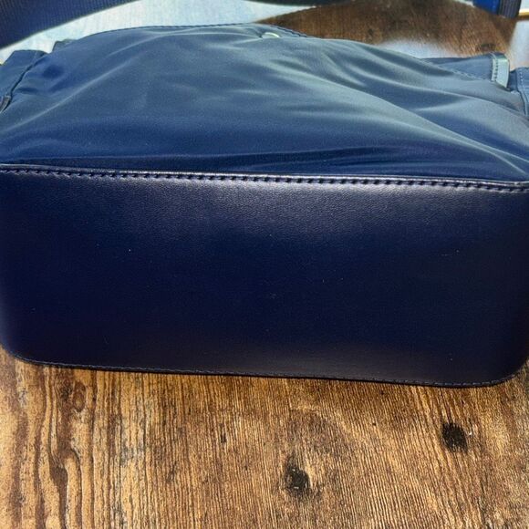 Tory Burch Perry nylon shoulder/crossbody purse bag blue colorblock - Picture 12 of 12